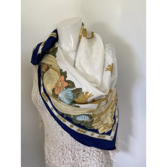 Vintage Classic Square Polyester 1970's Flowers and Gold Rope Pattern 31" Silky - Picture 5 of 12